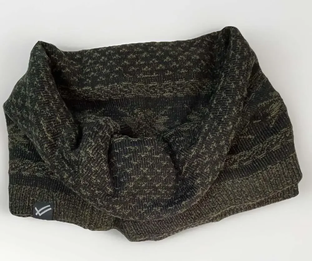 William Rast Green/Black Acrylic Knit Geometric Logo Cowl Snood Scarf